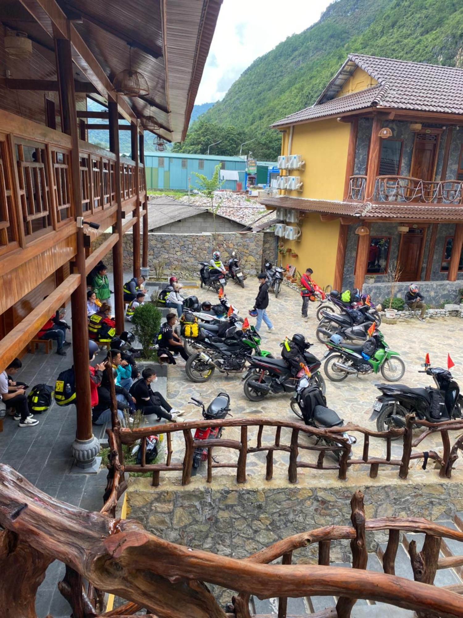 Cao Nguyen Da Homestay Meo Vac Exterior photo